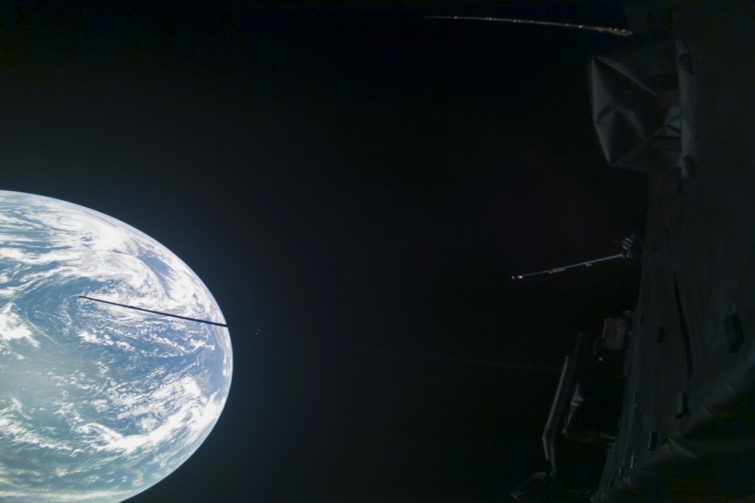 Juice Images Earth During Lunar Earth Flyby